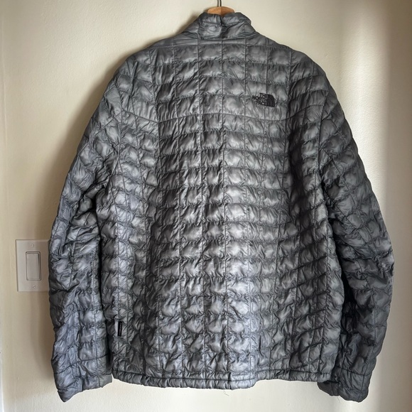 The North Face Silver ThermoBall Trekker Jacket - Rose Parade XL - Picture 6 of 6